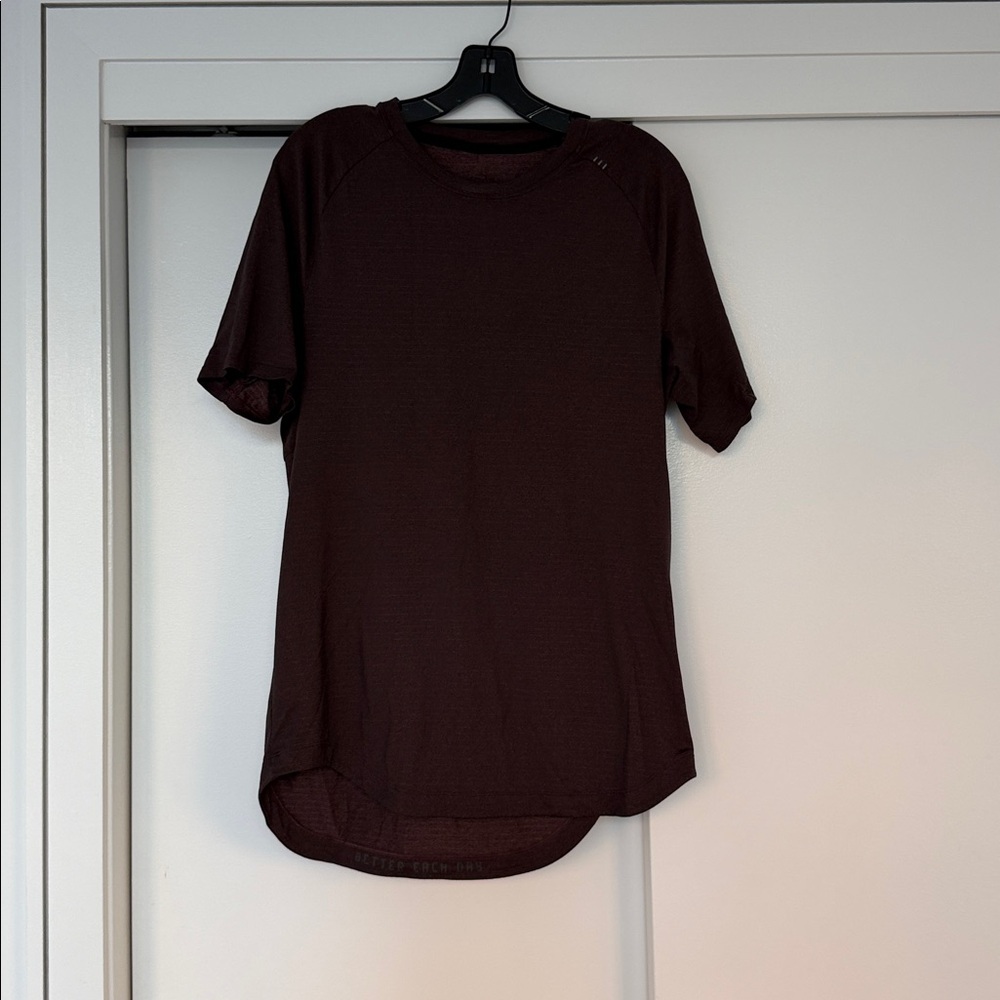 Dark Brown Short Sleeve T-Shirt Men’s Lulu Lemon